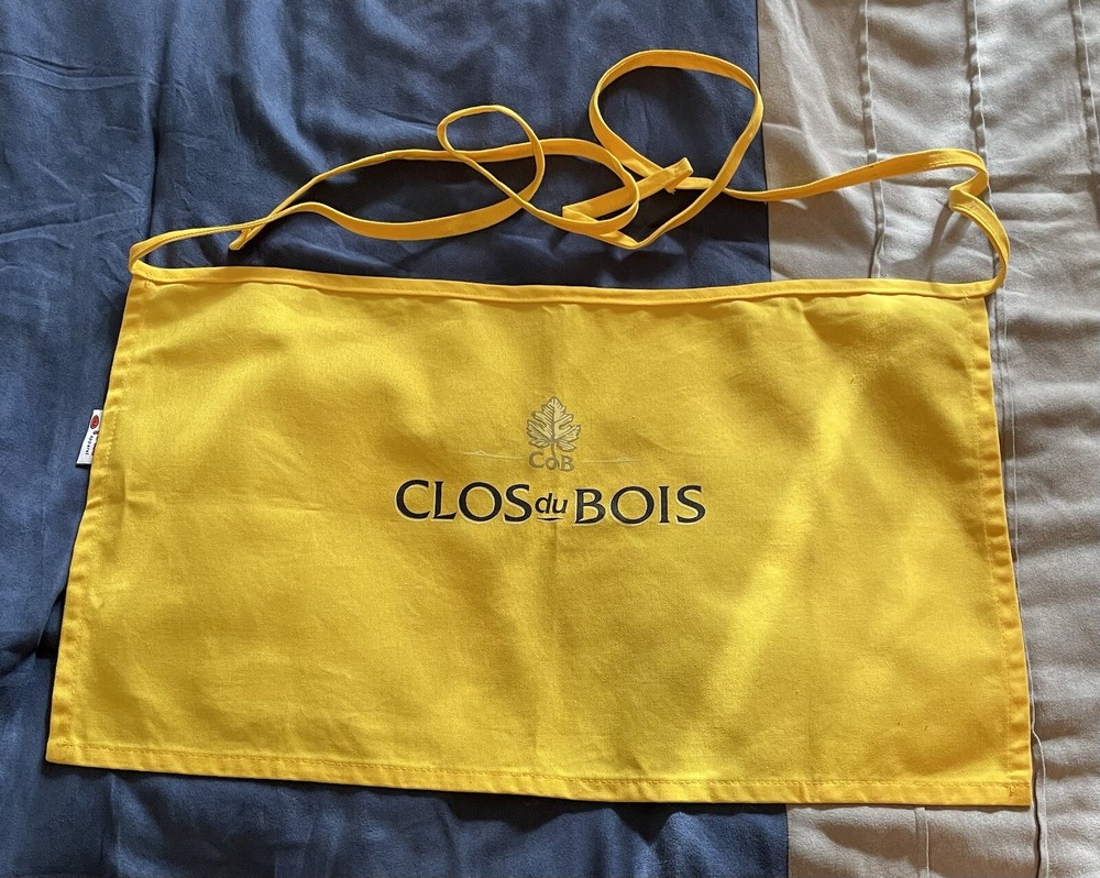 Daystar apparel clos du Bois apron yellow