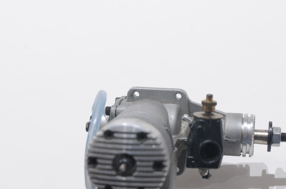 K&B .61 RC PLANE ENGINE NITRO WITH MUFFLER