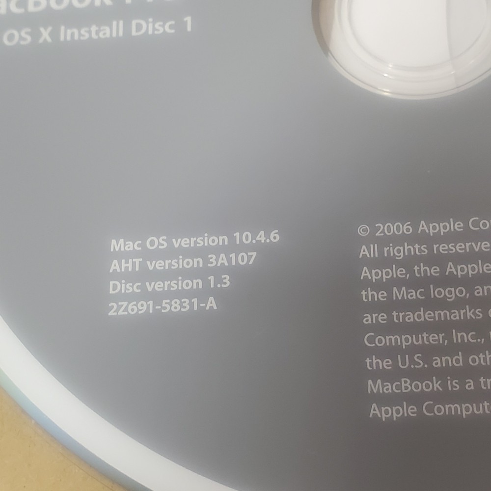 Mac OS X 10.4.6 Grey Discs for MacBook Pro - Multilingual