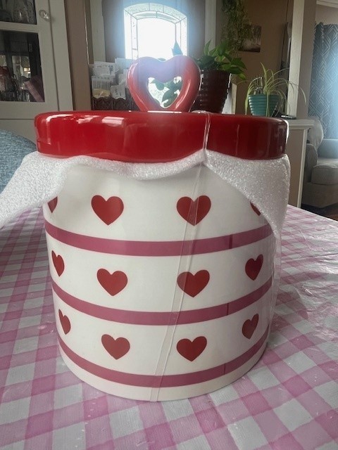 New 6.75" Heart Pattern Container by Celebrate It™