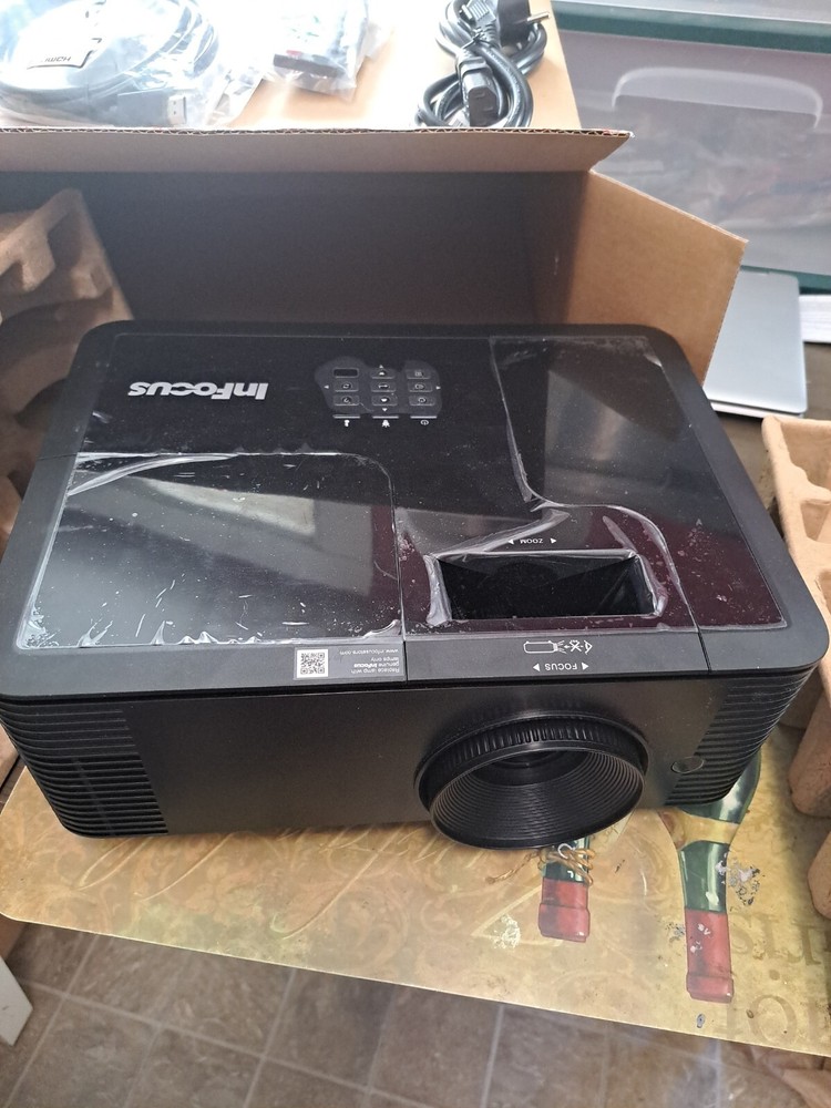 InFocus IN136 Projector