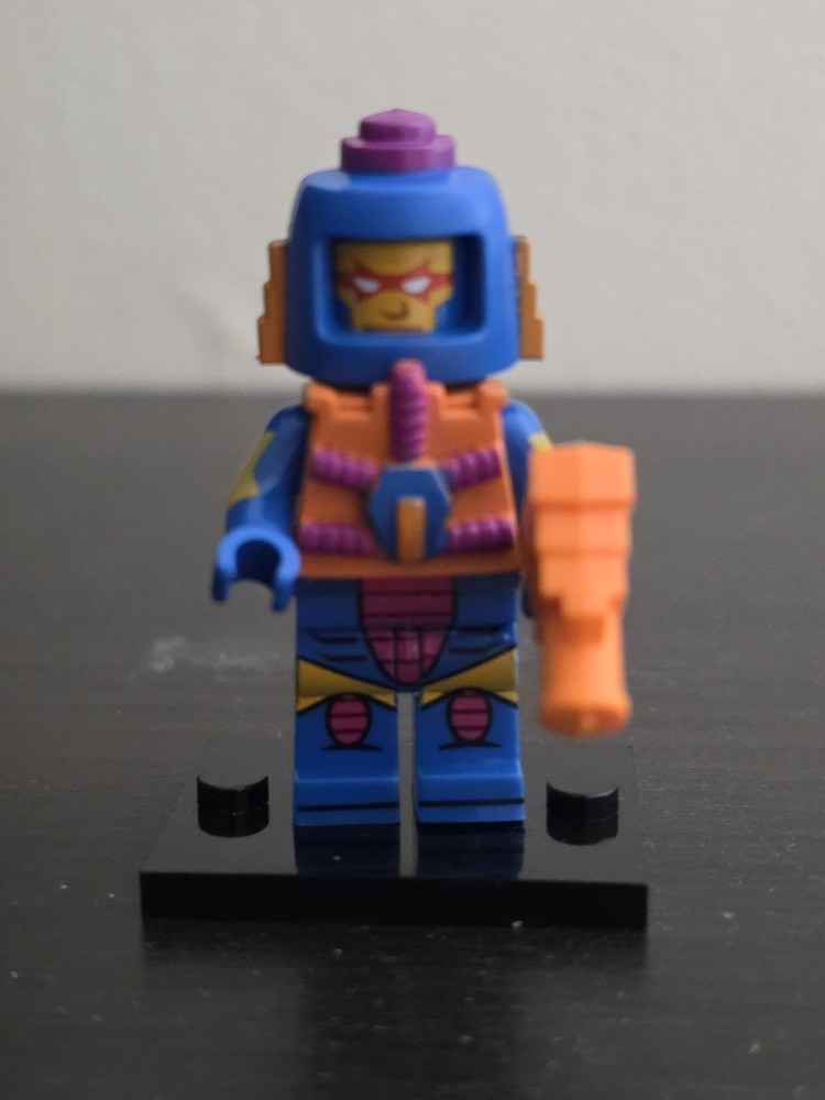 Multi-Faced Spy Minifigure (Man-E-Faces Inspired)