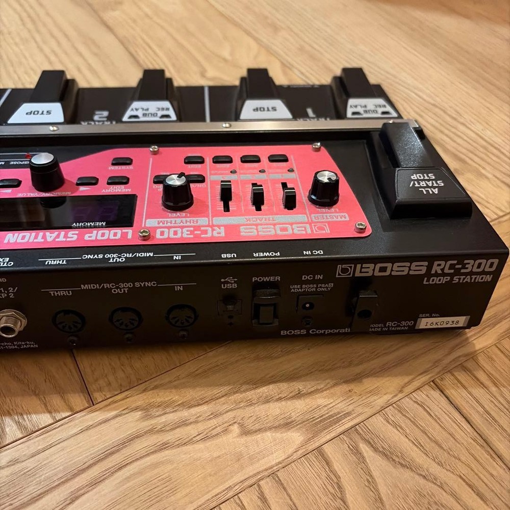 BOSS RC-300 LOOP STATION 971528
