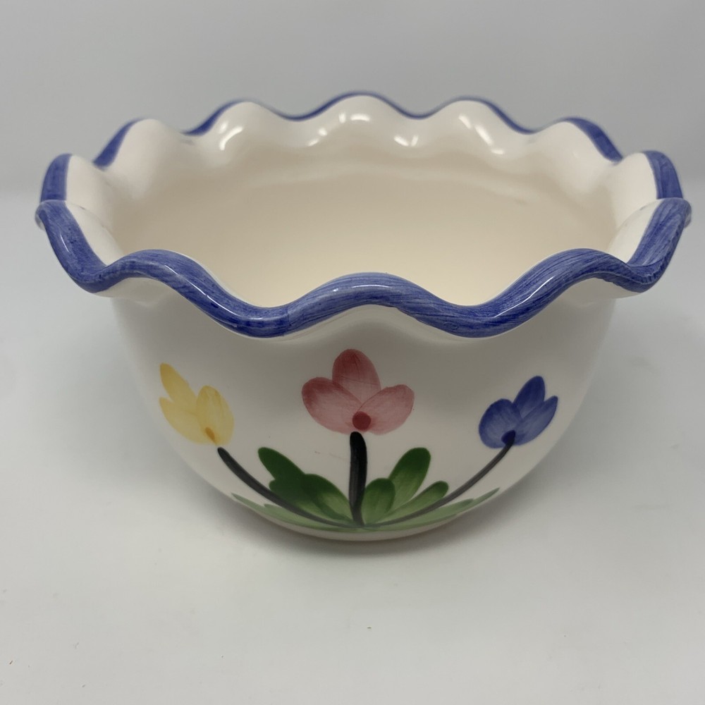 Vintage Ceramic Hand Painted Scalloped Edge Planter Excellent Condition ￼