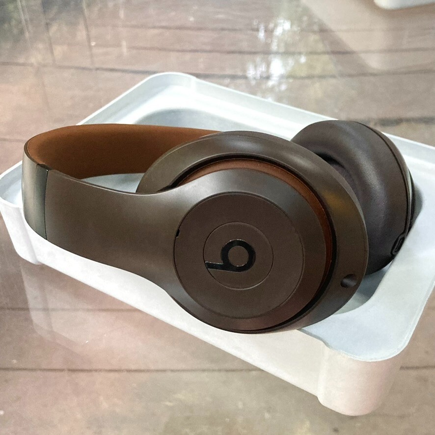 Beats Studio Pro Wireless Bluetooth On Ear Headphones - Deep Brown - New Sealed