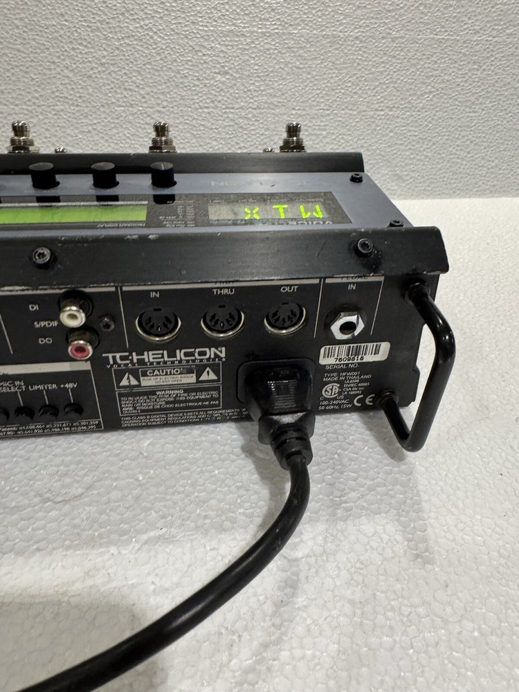 TC HELICON Voicelive Harmony Correction Effects Vocal Processor