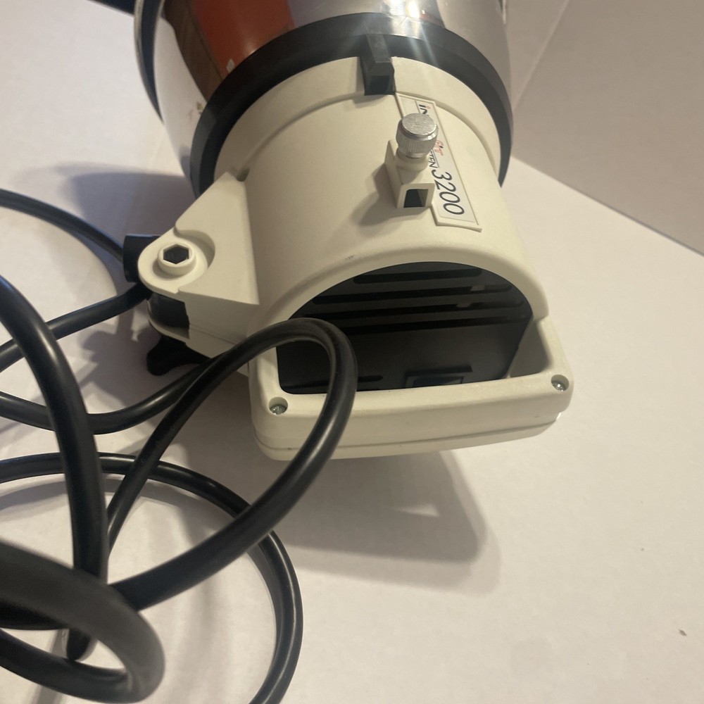 INTERFIT TUNGSTON 3200 CONTINUOUS STUDIO LIGHT WORKS