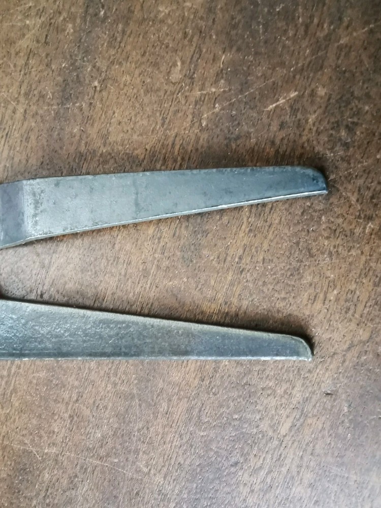 2 Vintage single ended spanners, both 5/8AF, no makers names.