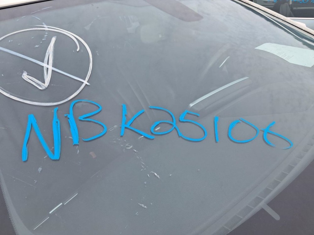 650I 2013 Glove Box 4884305