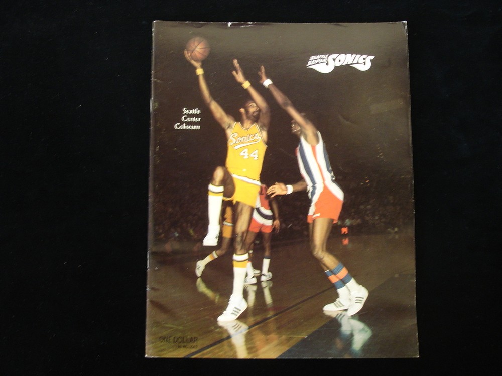 January 31, 1972 Houston Rockets @ Seattle Supersonics NBA Program