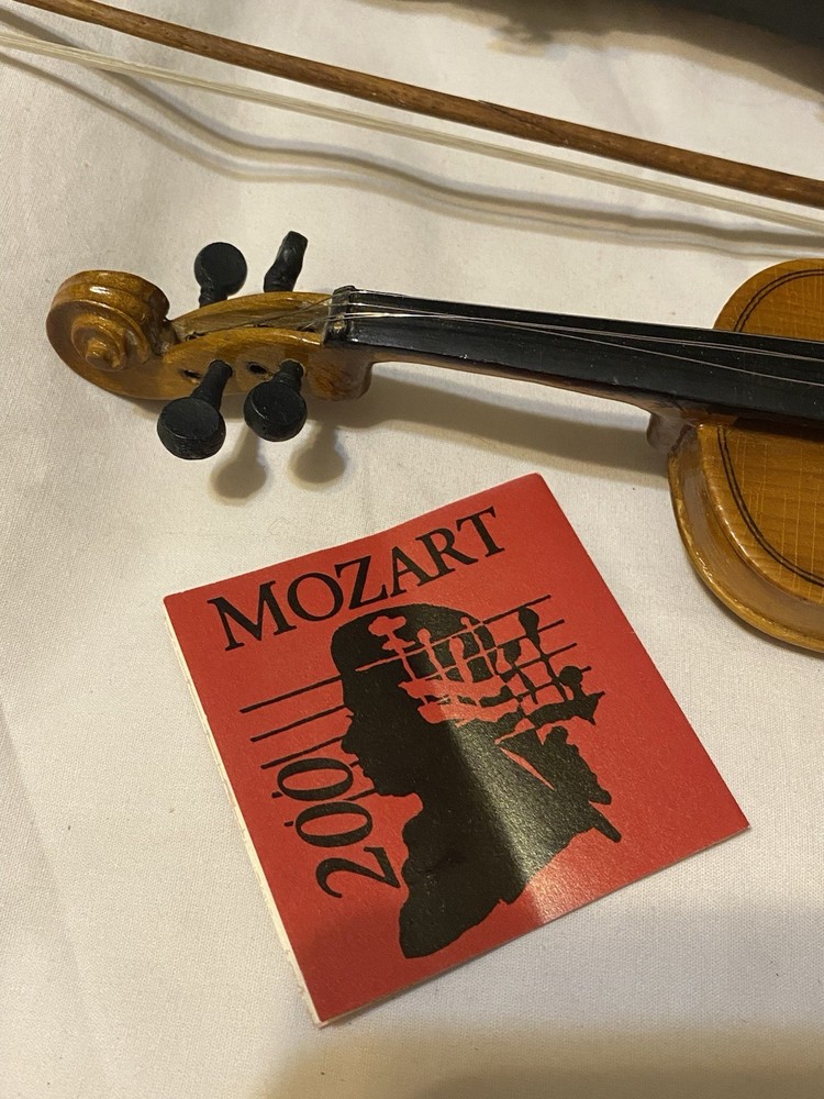 Mozart 200 Miniature Violin With case And Bow Mini