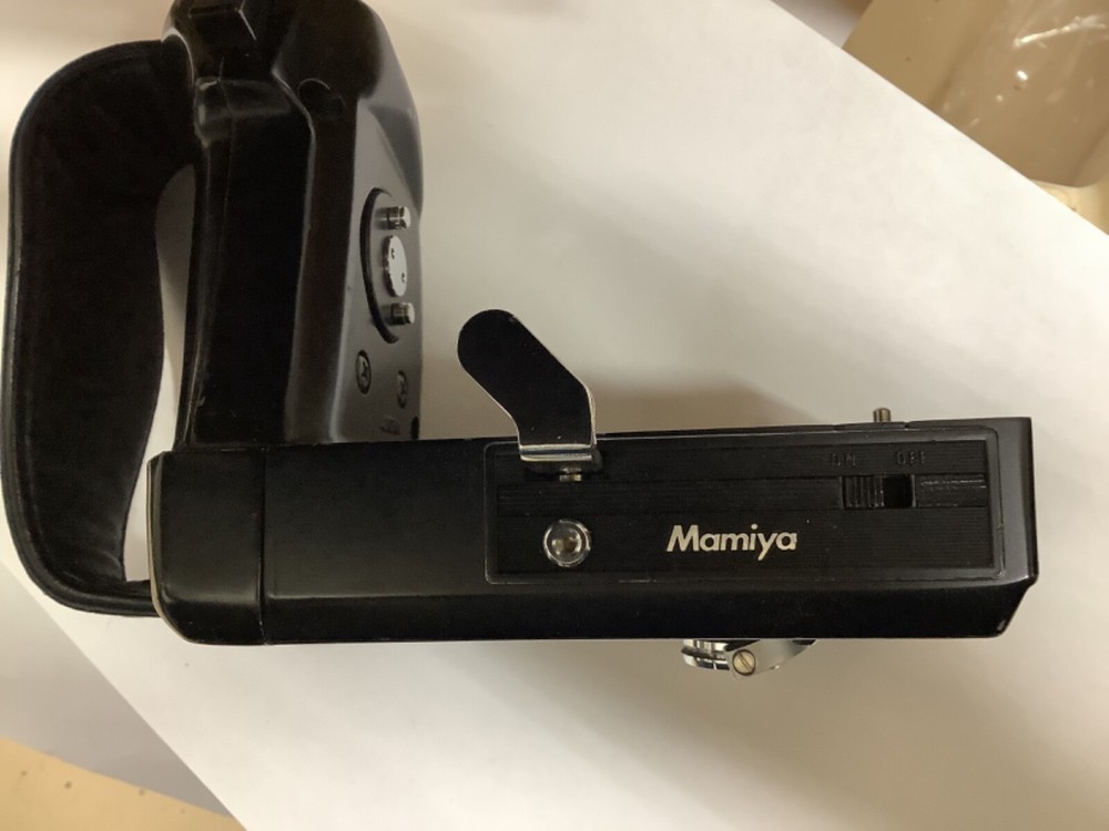 Mamiya Handheld Trigger Grip