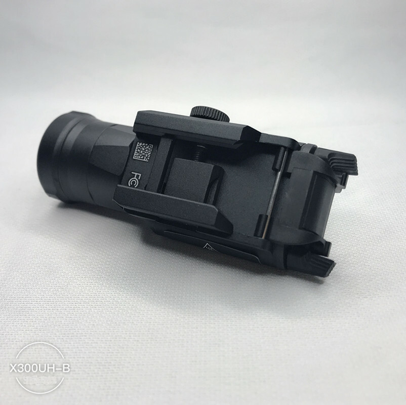 X300UH-B Tactical Flashlight 1000 Lumens LED White Light