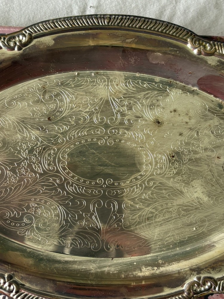 Elegant sliverplated serving tray 9.25" x 6.5"