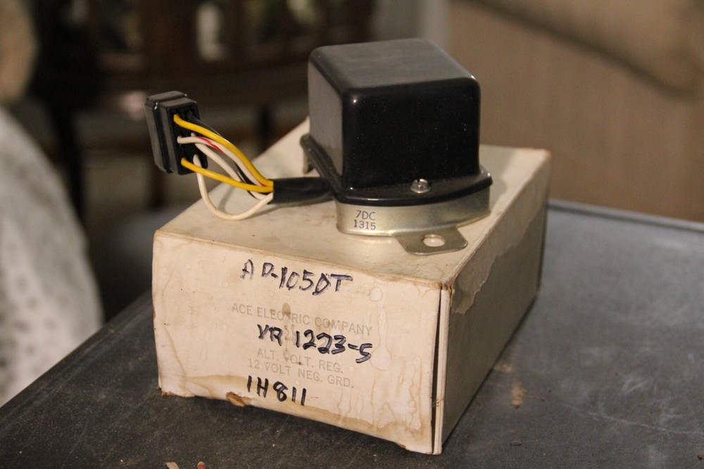 ACE labeled on plain box AD 1050T 1H811 Voltage Regulator old stock