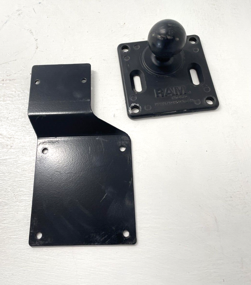 RAM Mount with Bracket Plate RMR-D-176-1