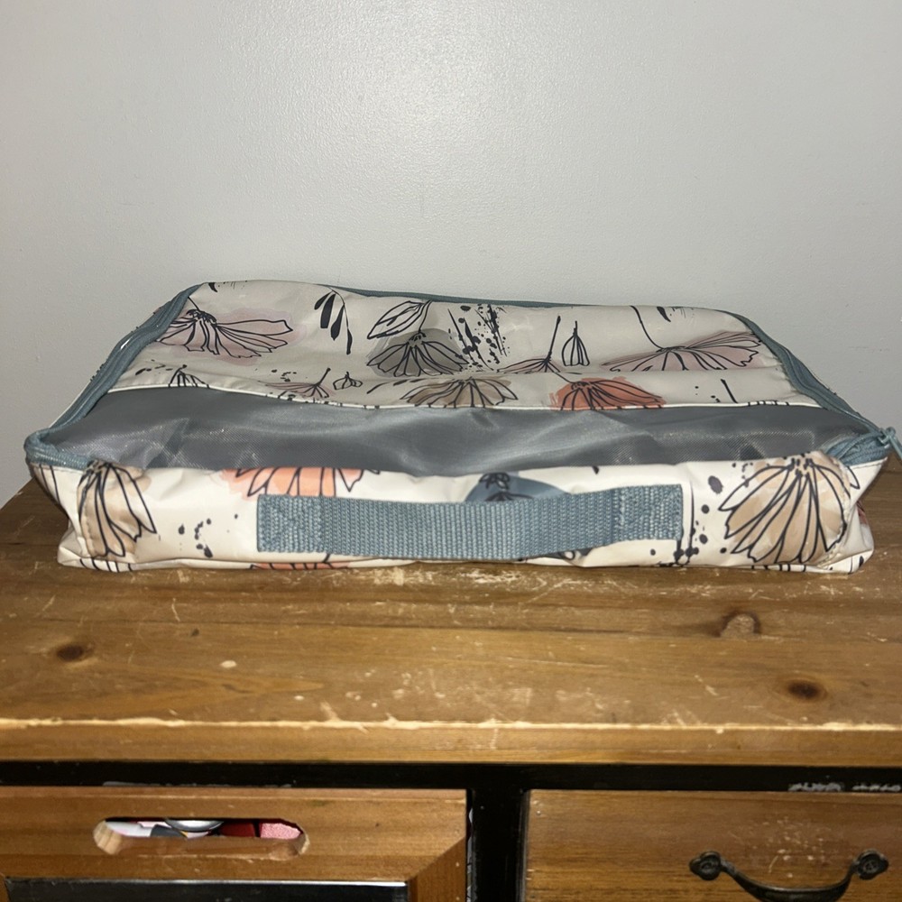 Thirty One Medium Packing Cube Floral