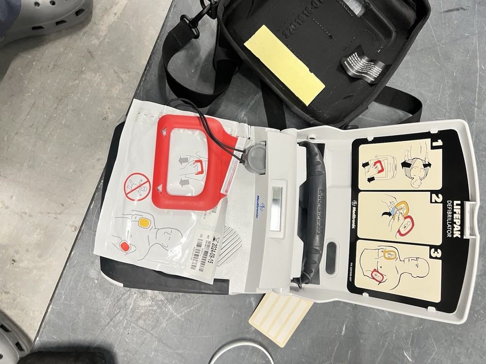 Philips HeartStart Onsite AED, Pads, Working, No Battery