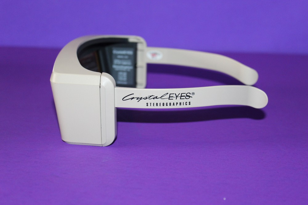 StereoGraphics Crystal Eyes 3D & Transmitter & Stand with COA