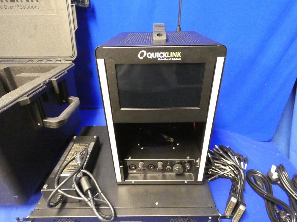 Quicklink ST500 Studio-In-A-Box & ST200 Encoder & Decoder, Case, Scarlett 2i2