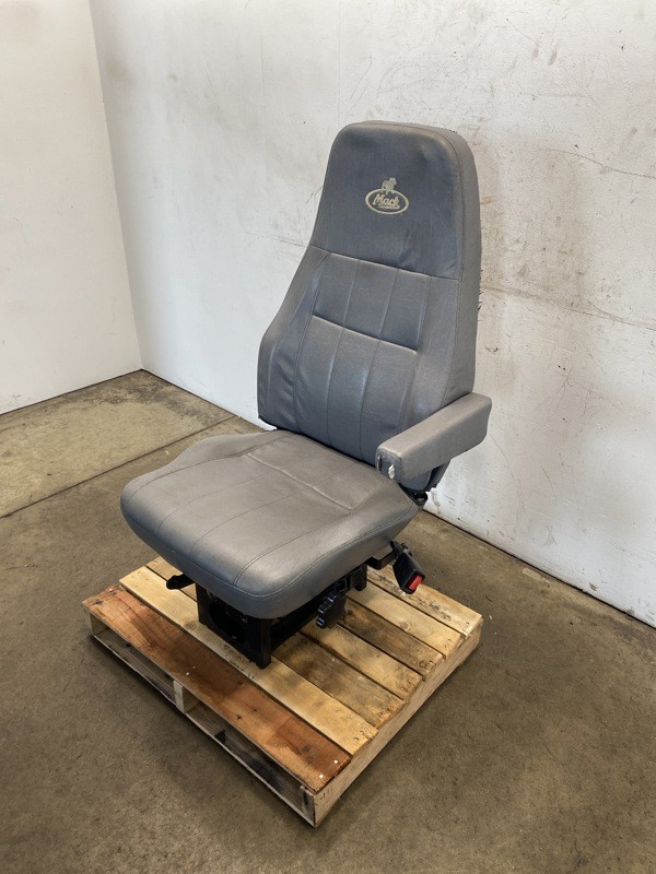 2014 Mack CXU Seat (616-12341)