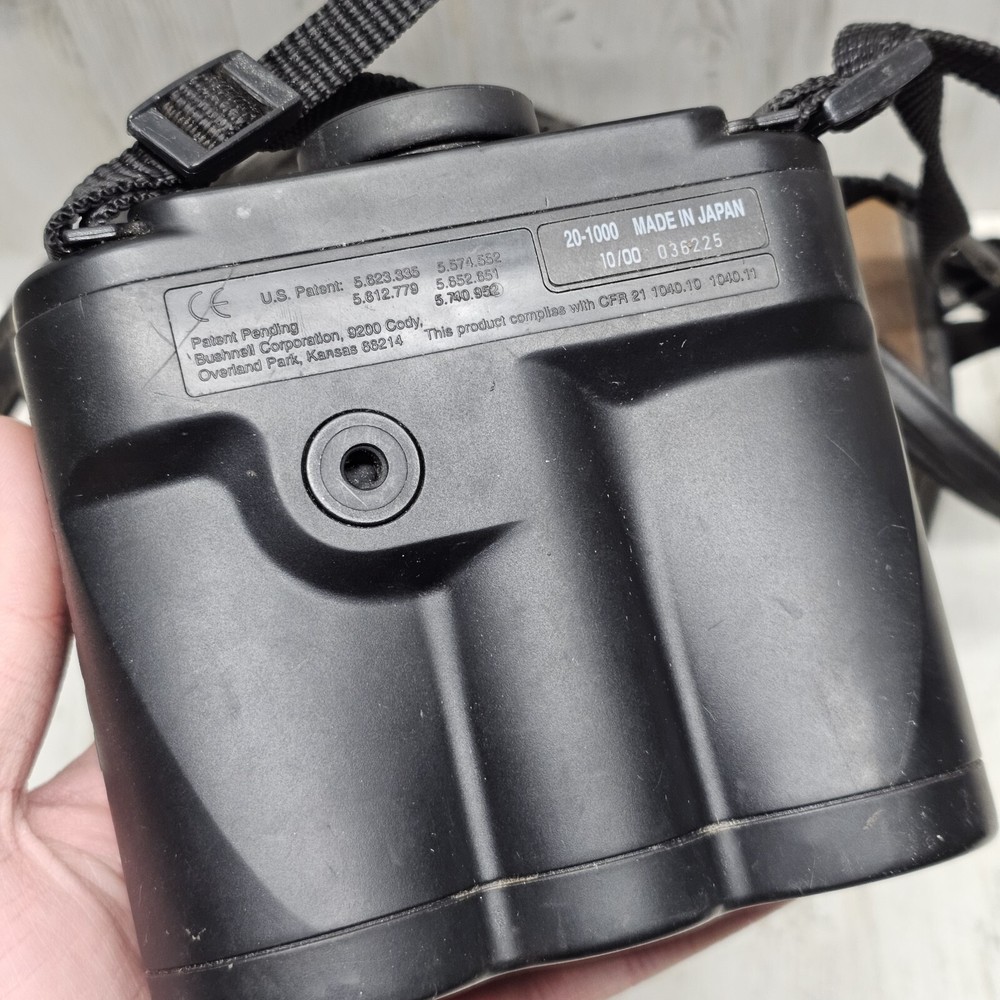 BUSHNELL YARDAGE PRO1000 RANGE FINDER WITH CASE Read