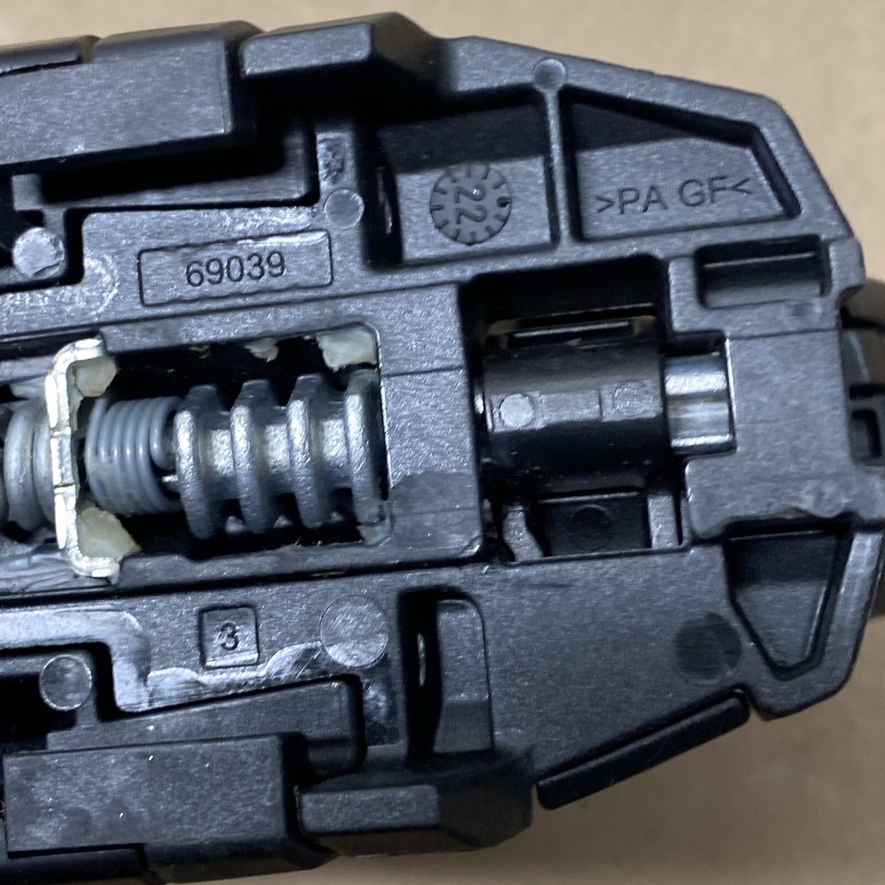 ARMADA SKI BINDING SEELING AS IS NOT SURE WHAT MODEL
