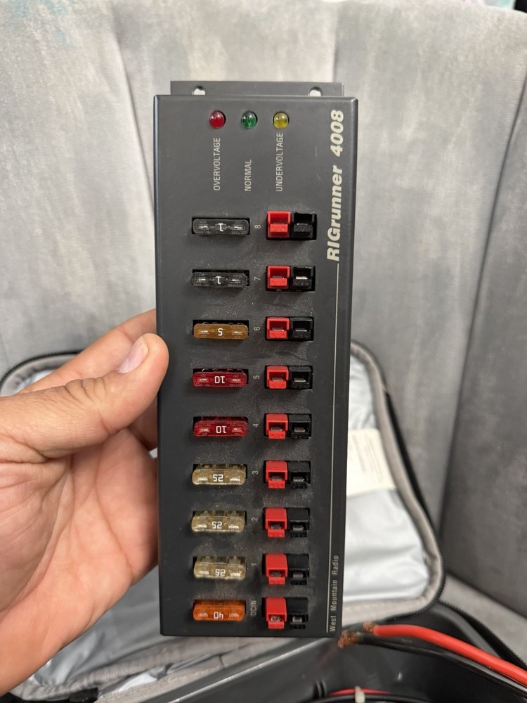 WEST MOUNTAIN 4008 RIGRUNNER 4008 DC POWER PANEL