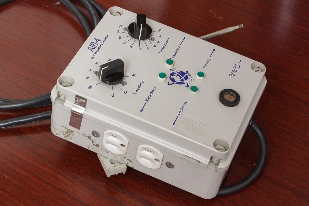 CAP Atmospheric Controller Air-4 Temperature Humidity CO2 Controller