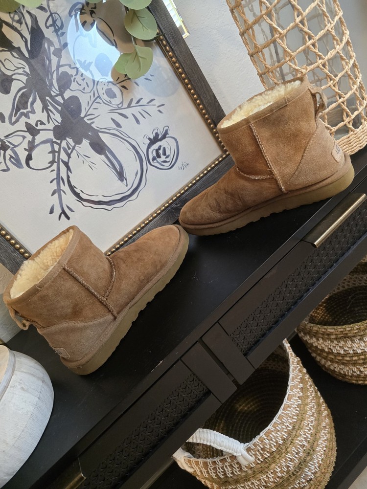 Ugg Women’s Classic Mini II Chestnut Boots 7