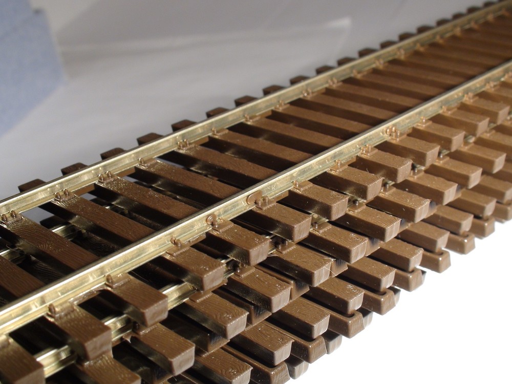 O-SCALE MICRO-ENGINEERING #10-130 FLEX-TRACK CODE 125 NON WEATHERED