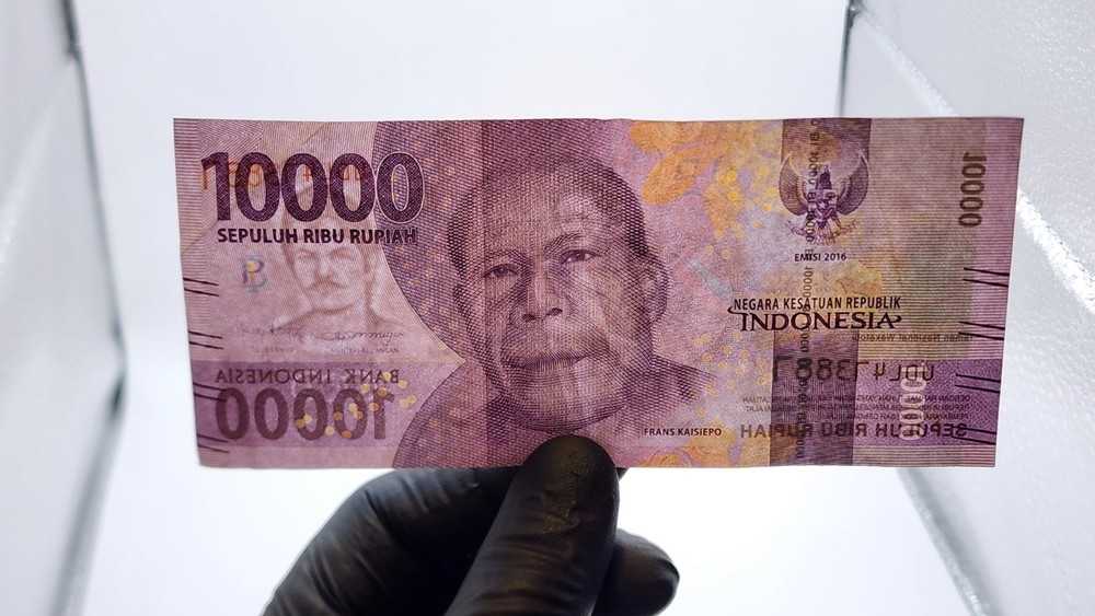 2016 Indonesia 10000 Rupiah Banknote - P#157a