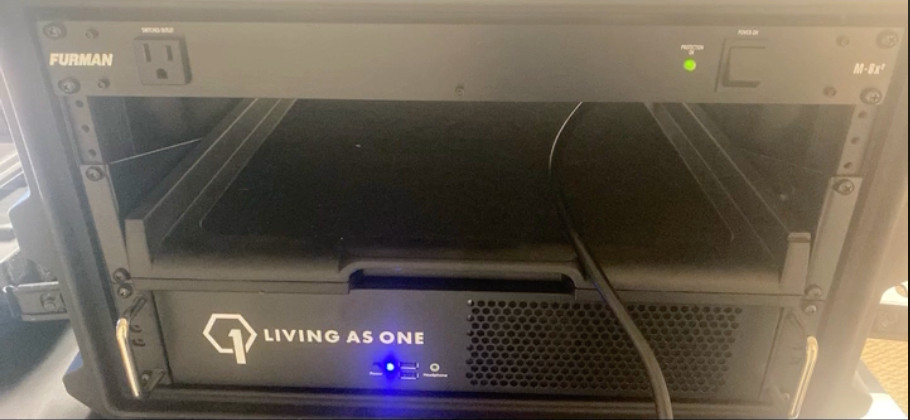 (Resi) D1000 Multisite Decoder w/ Furman M-8x2 Power Conditioner & Gator Pro