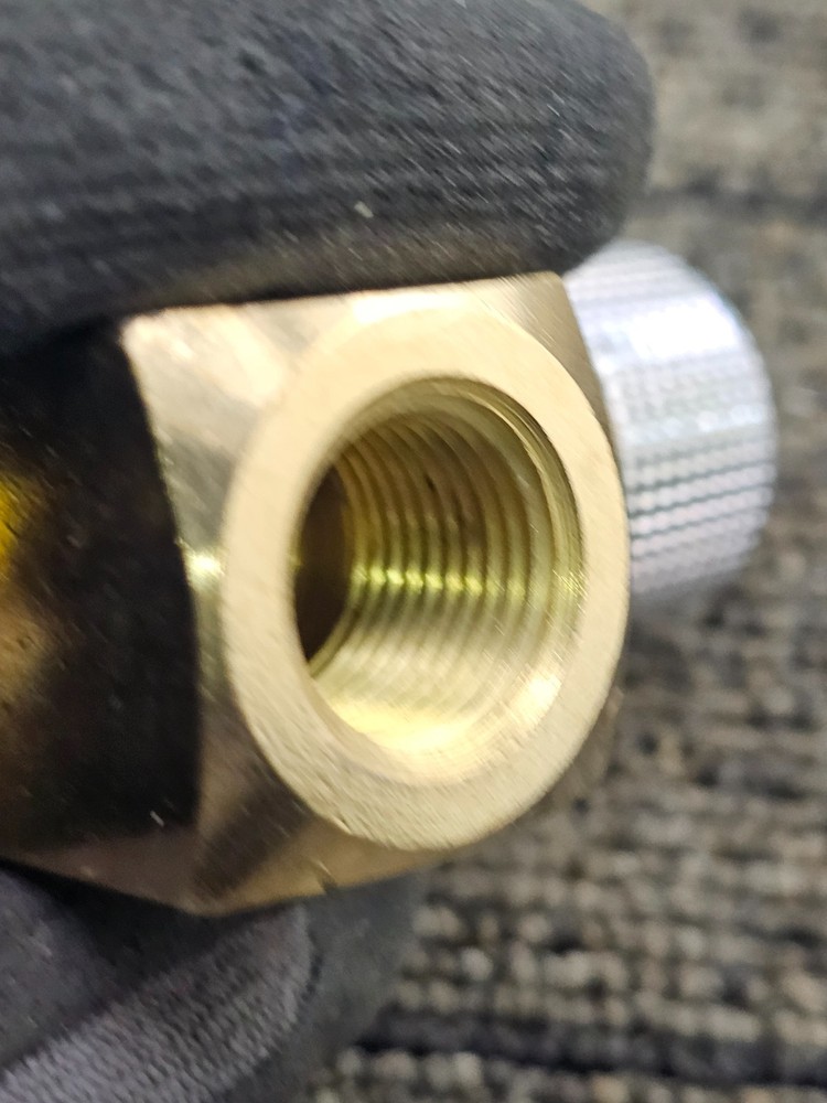 Parker 1A863: Flow Control Needle Valve, 3/8 NPT, 8 Gpm, 2000 Psi