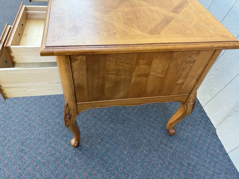 67158 Maple ETHAN ALLEN Executive Desk