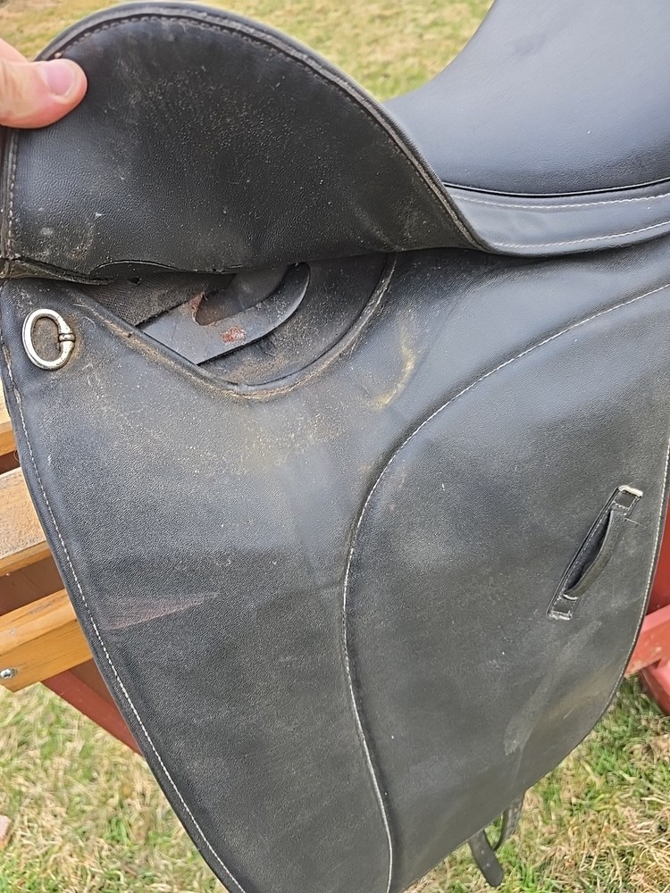 Dressage Saddle Synthetic