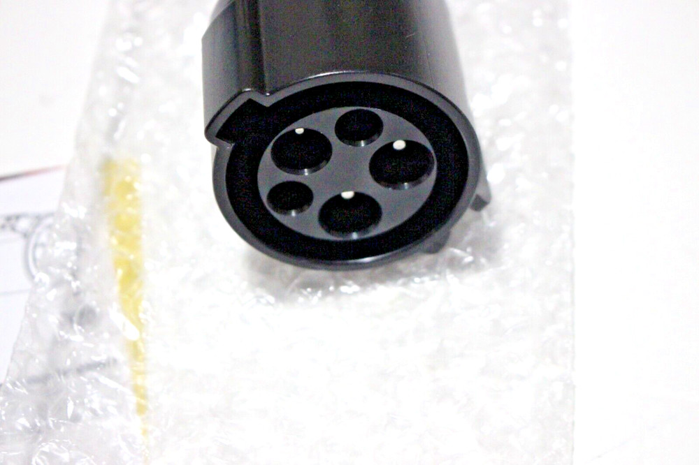 J1772 TO TESLA CHARGING ADAPTER