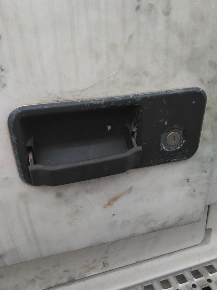 For 2001 VOLVO VNL DOOR HANDLE Left ,  GA