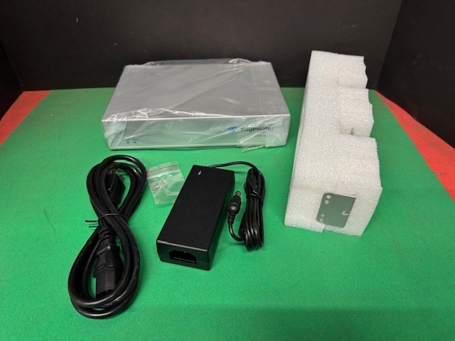 Edgewater Networks 4700-100-0030 Data Networking 8LAN 2WAN