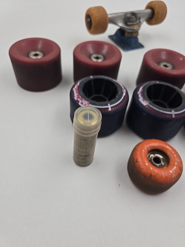 Misc . Skateboard Wheels And Bearings Condition Unknown