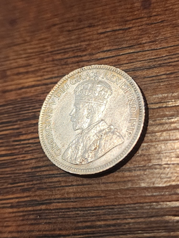 1929 Canada 10 Cents Silver Coin