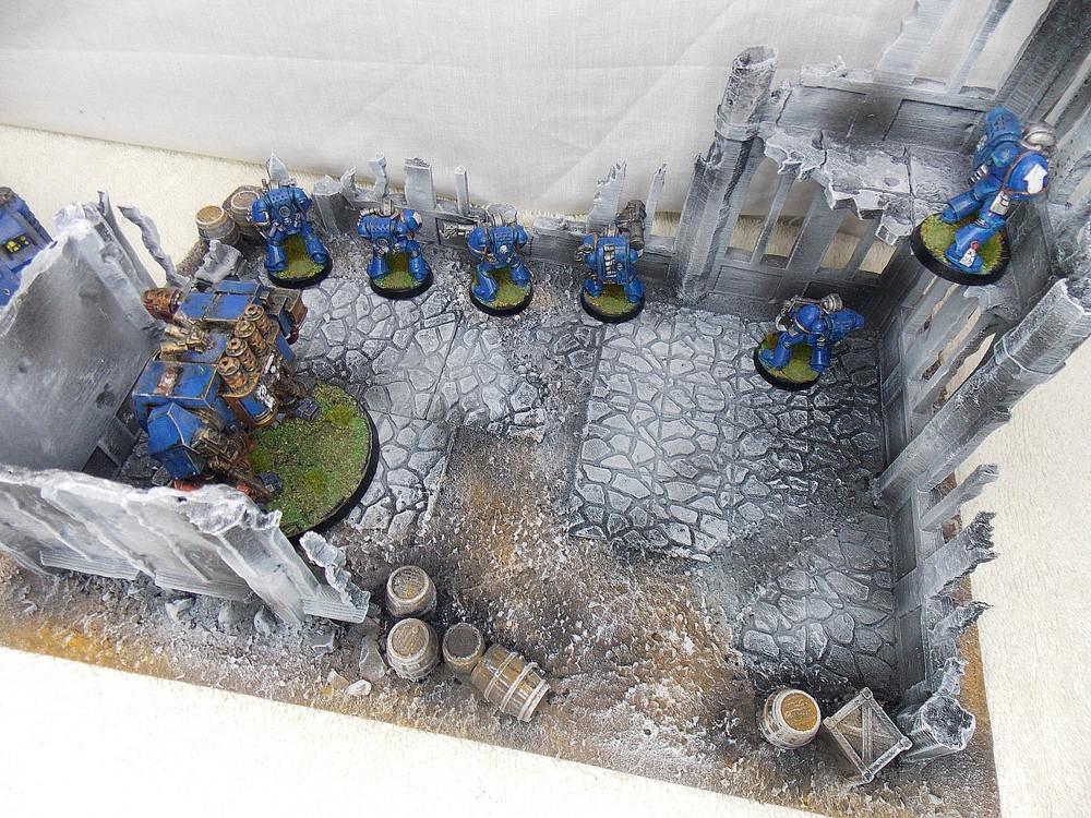 WARGAMING TERRAIN PAINTED BUILDING