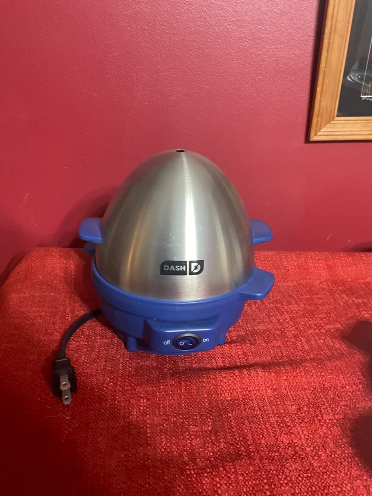Dash (6) Egg Cooker ..electric