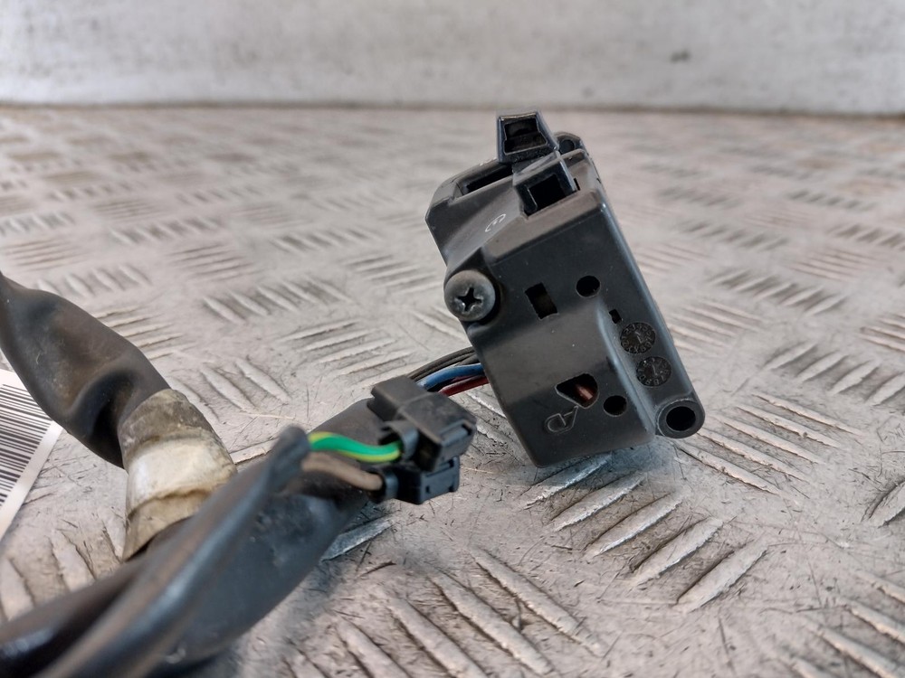 2009 YAMAHA YZF R1 Right Hand Switch Gear