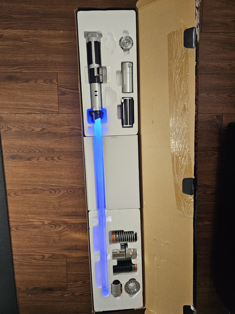 Master Replicas Star Wars Force FX Lightsaber Construction Set *Working* 2007