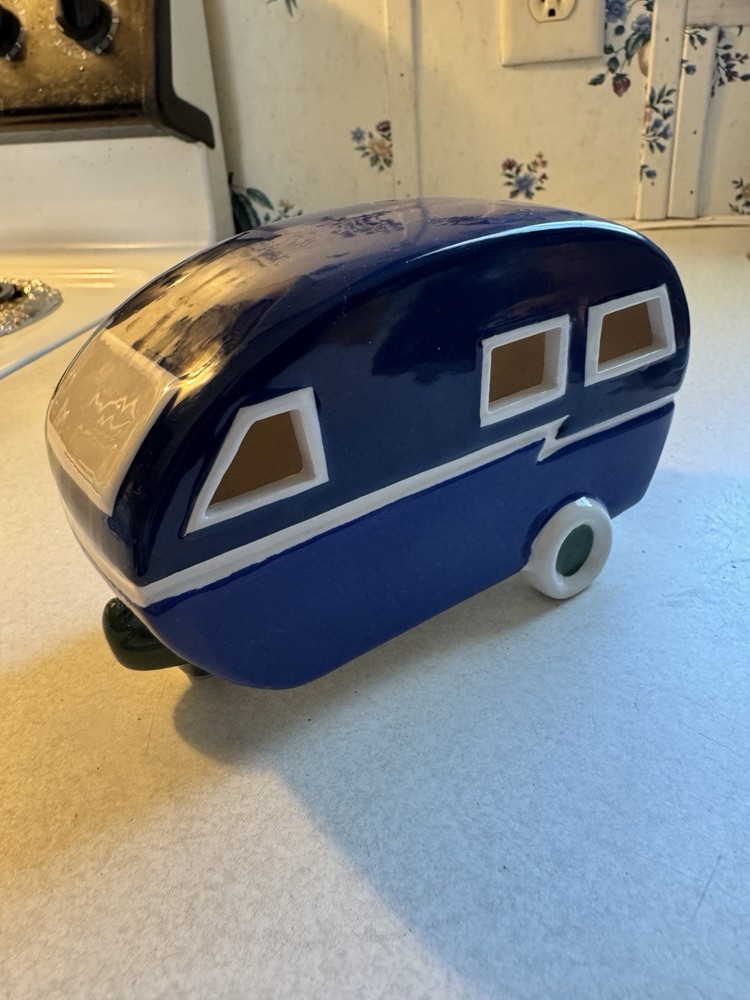 Retro Blue/White Ceramic Light up Camper ***READ DESCRIPTION***