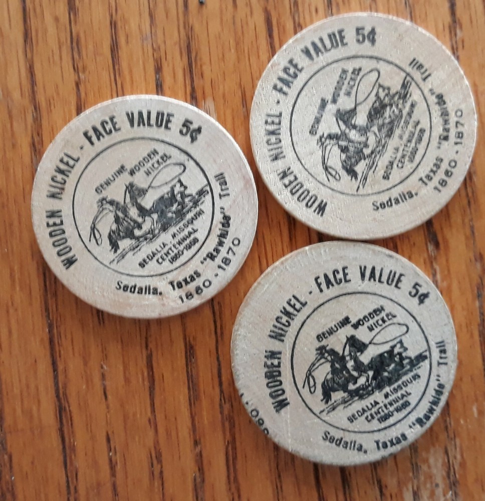 North American Assorted Souvenir Pins & Keychains