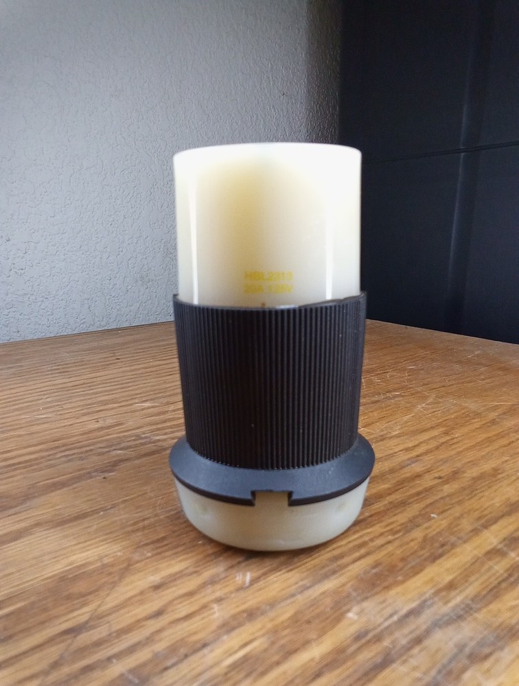 Hubbell HBL2313 20A. 125V. Turn & Pull Receptacle