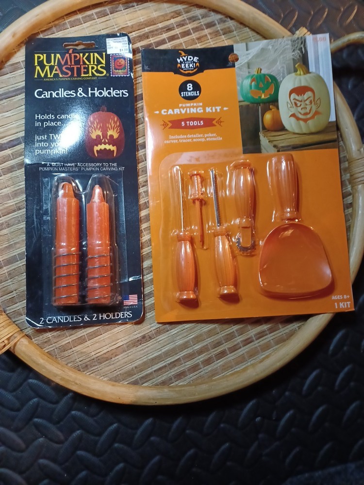 Halloween Pumpkin Carving Kit, Includes Tools, Book with Carving Patterns (NEW)