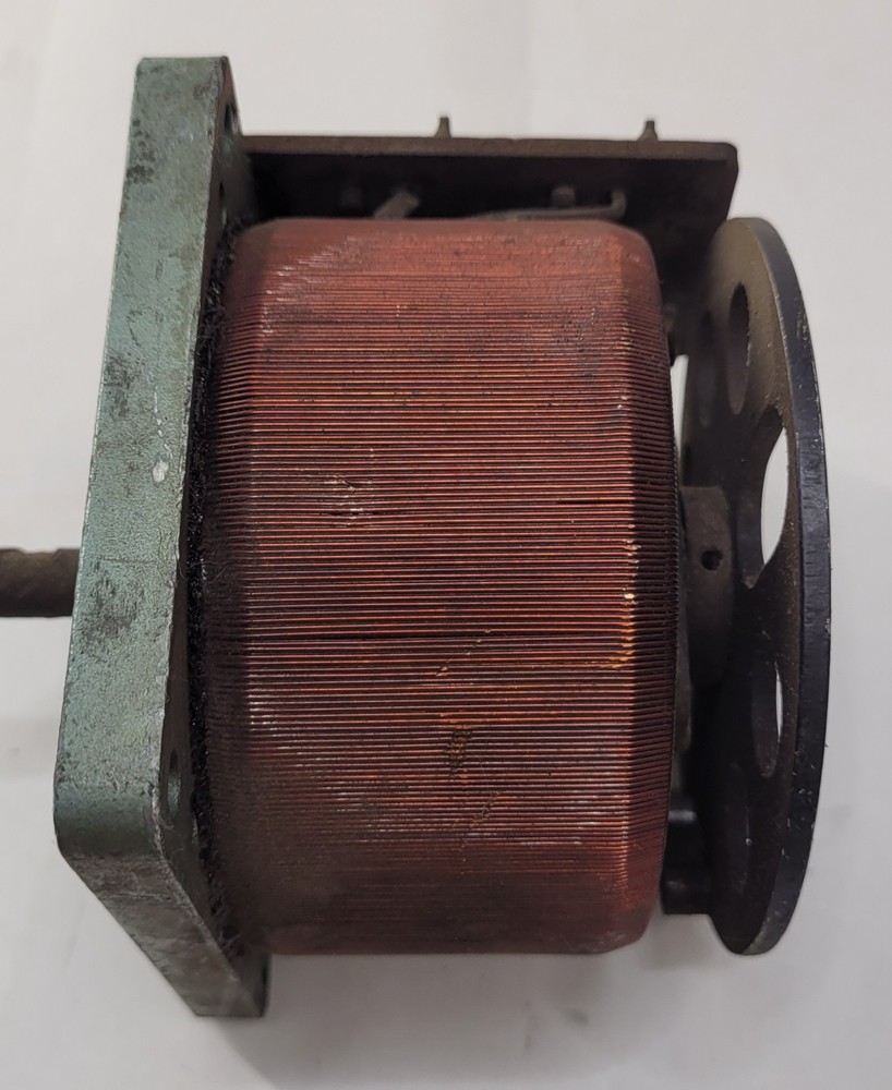 Adjust-A-Volt Variable Transformer Type 375BU Input 120V Output 0-140V Staco